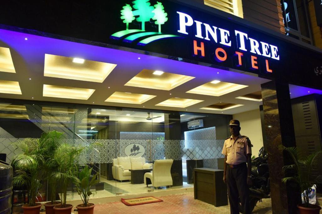Pine Tree Boutique Hotel Chennai Exterior foto