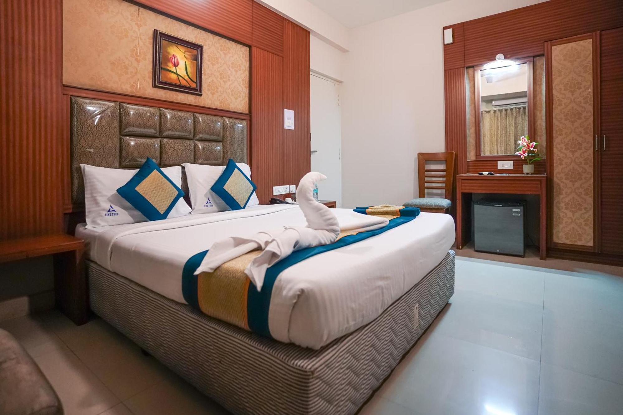 Pine Tree Boutique Hotel Chennai Exterior foto