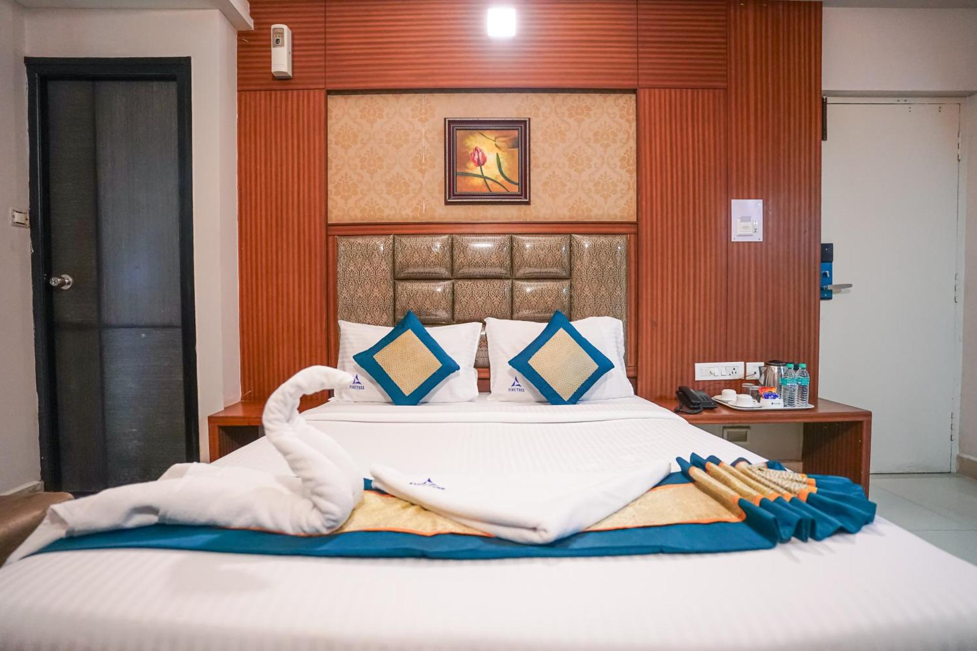 Pine Tree Boutique Hotel Chennai Exterior foto